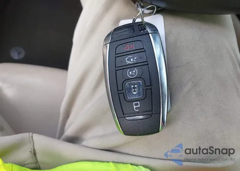 2019 Lincoln Nautilus Select z USA, uszkodzony, nr VIN 2LMPJ6K9XKBL41983